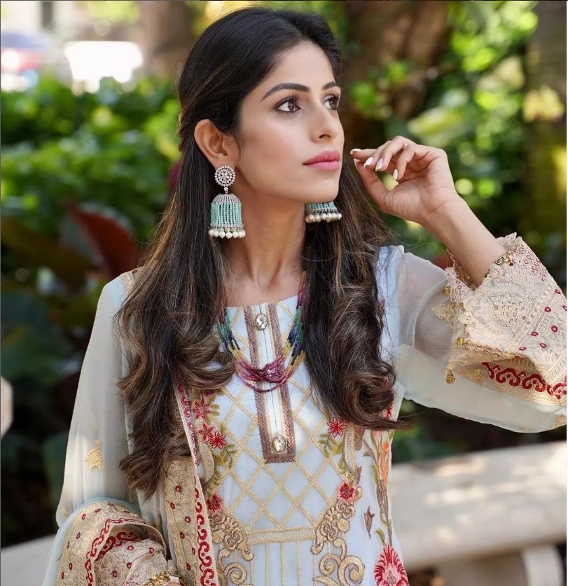 Custom Fittings - Designer Lehengas Ahmedabad